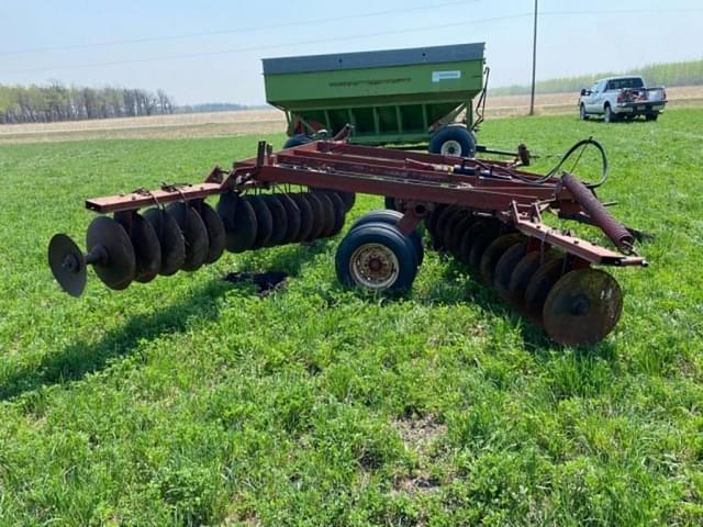 Image of International Harvester 470 equipment image 3