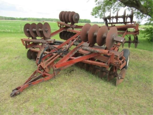 Image of International Harvester 470 equipment image 1