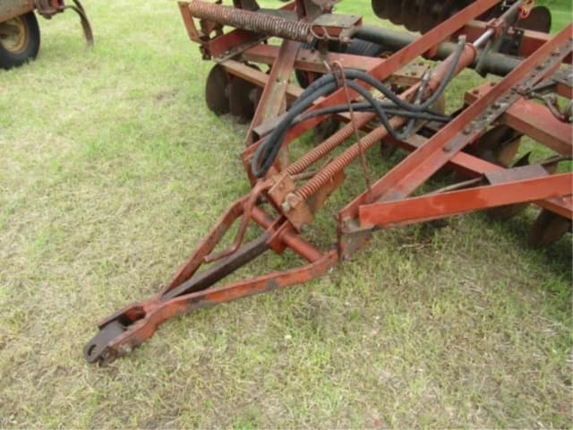 Image of International Harvester 470 equipment image 2