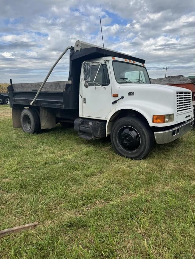 Image of International 4700 equipment image 3