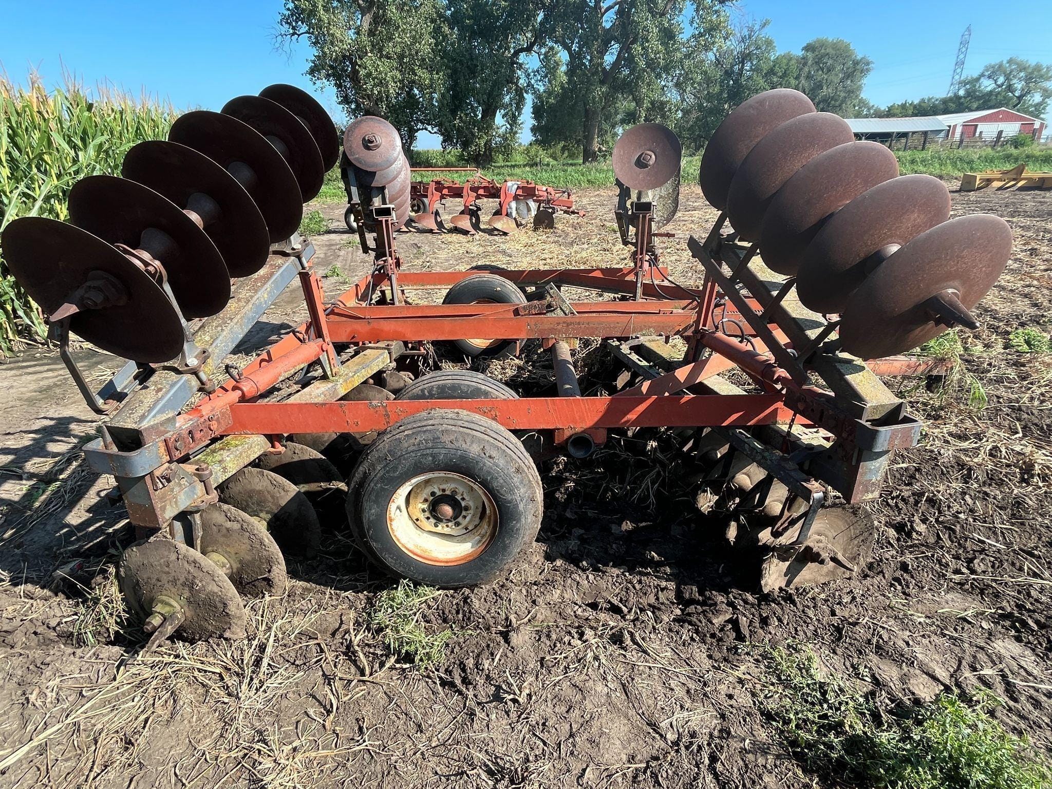 International Harvester 475 Equipment Image0