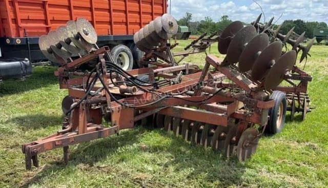 Image of International Harvester 475 equipment image 1