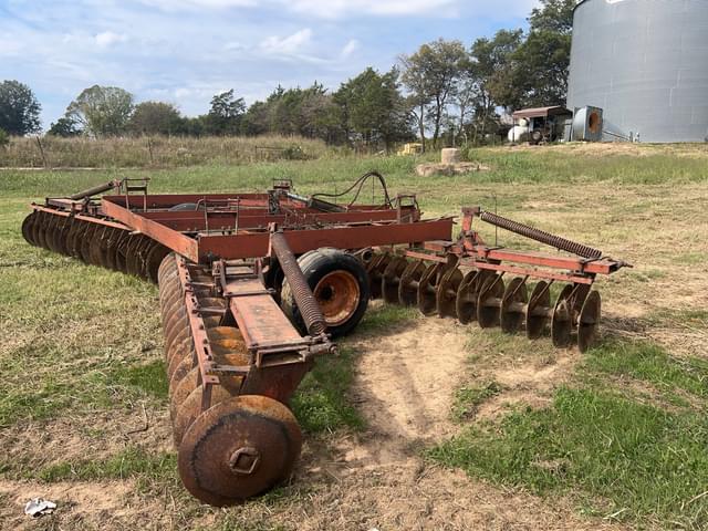 Image of International Harvester 480 equipment image 4
