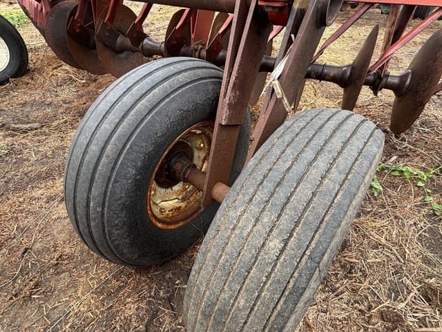 Image of International Harvester 480 equipment image 3