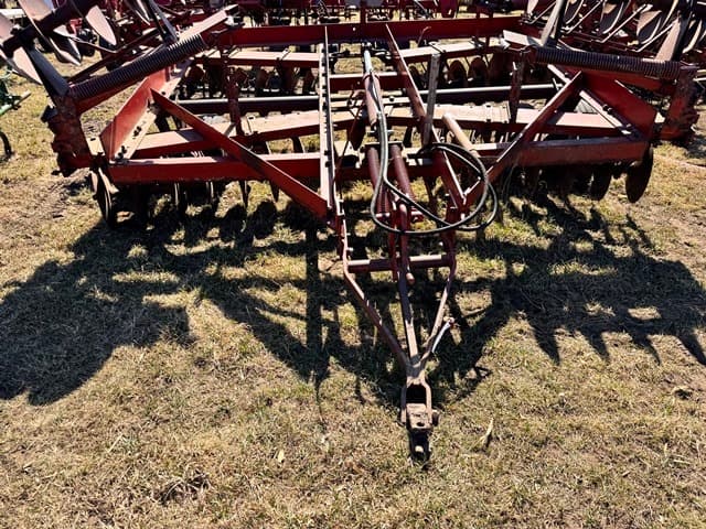 Image of International Harvester 480 equipment image 1