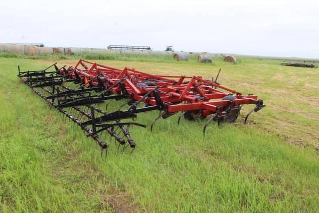 Image of International Harvester 4800 equipment image 1