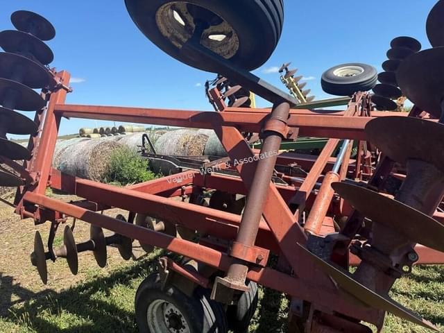 Image of International Harvester 490 equipment image 4