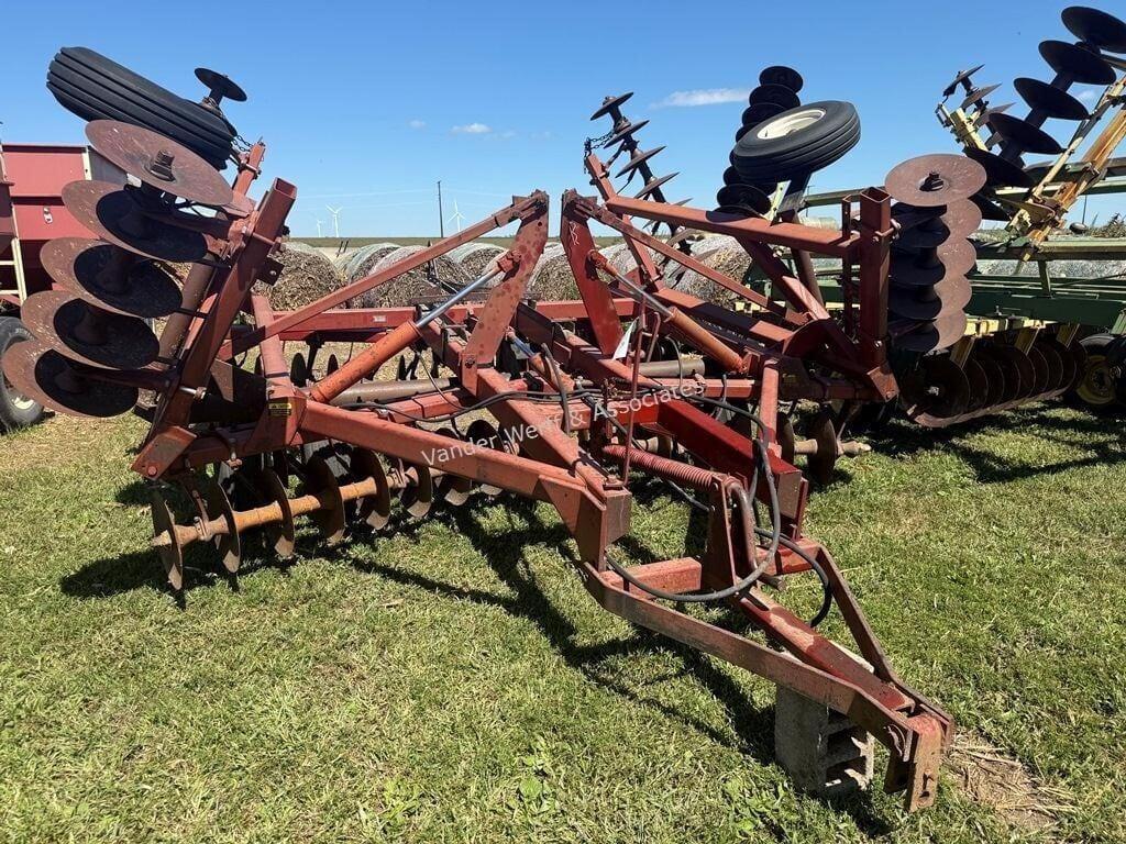 Image of International Harvester 490 Primary image