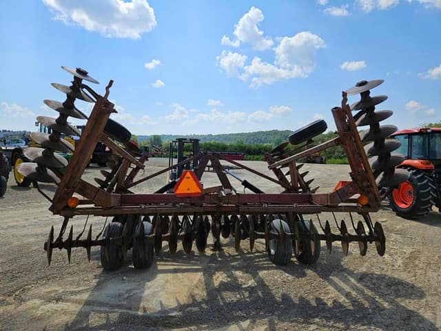 Image of International Harvester 490 equipment image 3
