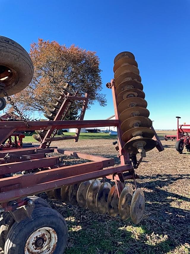 Image of International Harvester 490 equipment image 3