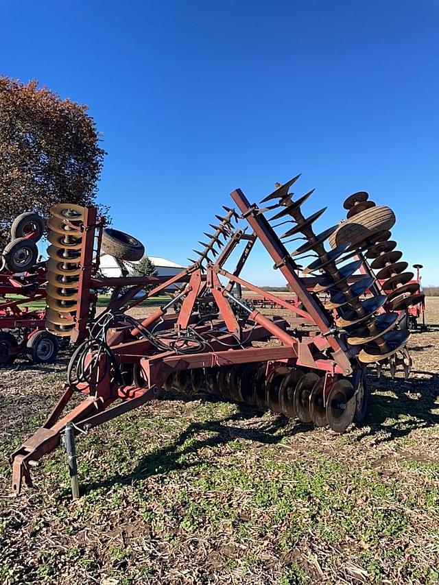 Image of International Harvester 490 equipment image 1