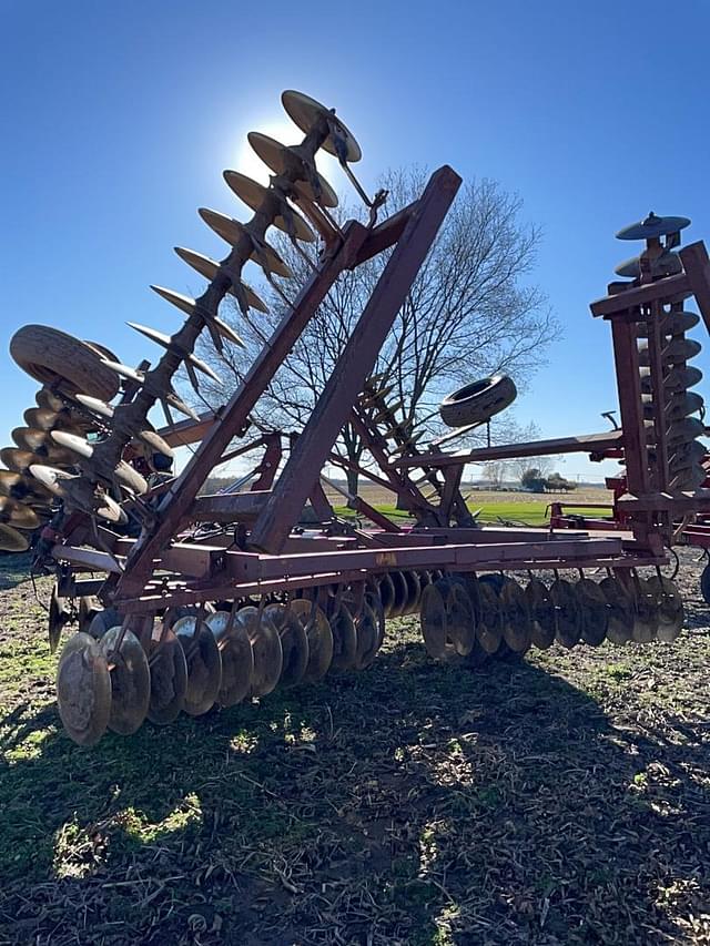 Image of International Harvester 490 equipment image 4