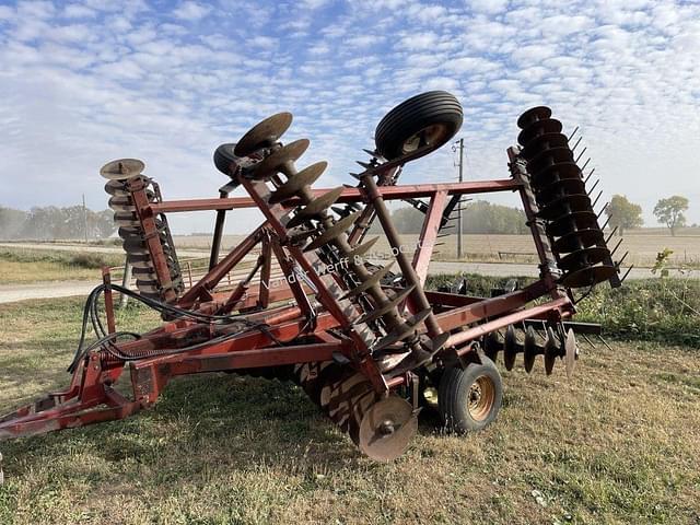 Image of International Harvester 490 equipment image 1