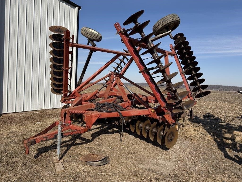 International Harvester 490 Equipment Image0