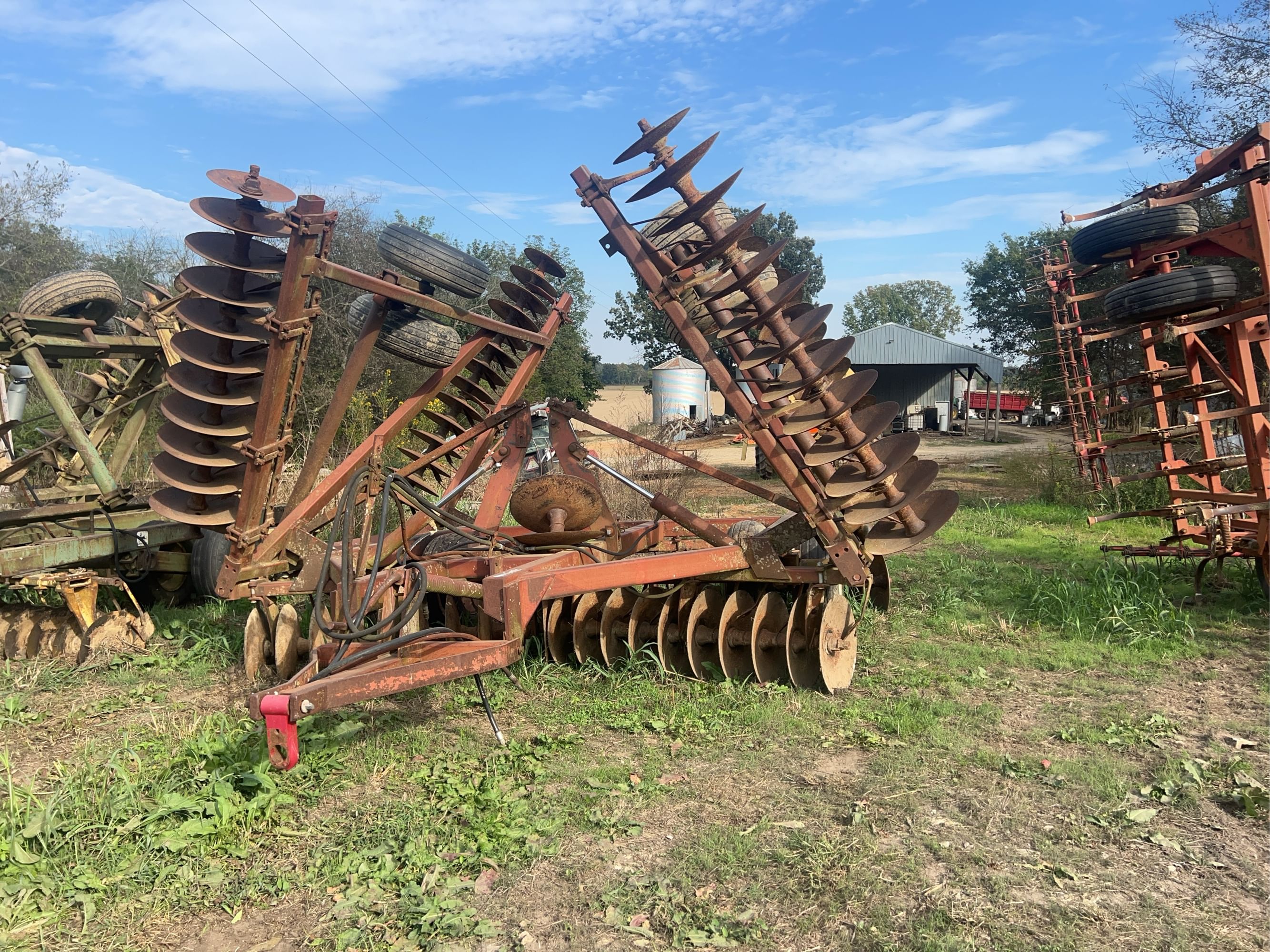 International Harvester 490 Equipment Image0