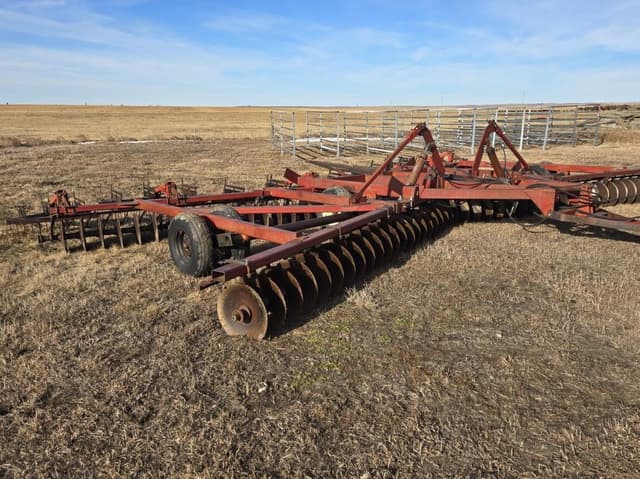 Image of International Harvester 490 equipment image 2