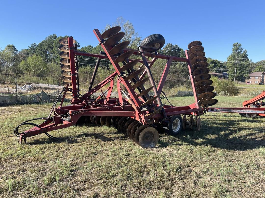 Image of International Harvester 490 Image 1