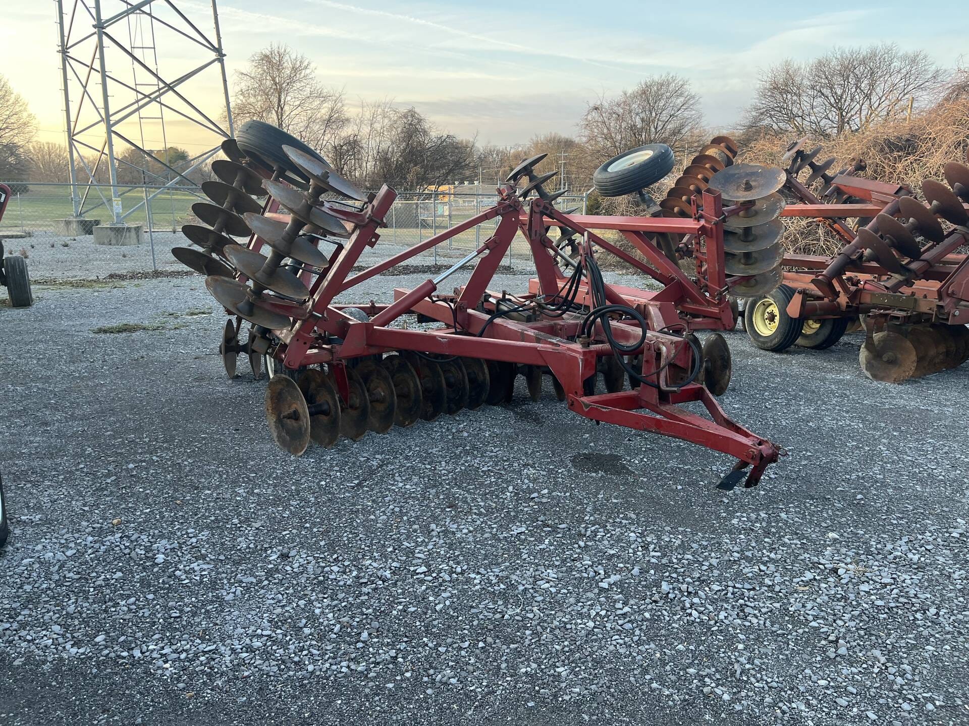 Case IH 490 Equipment Image0