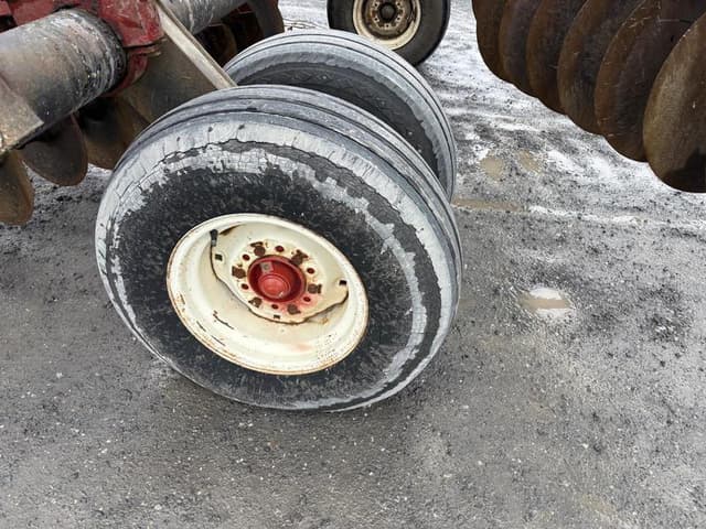 Image of International Harvester 490 equipment image 4