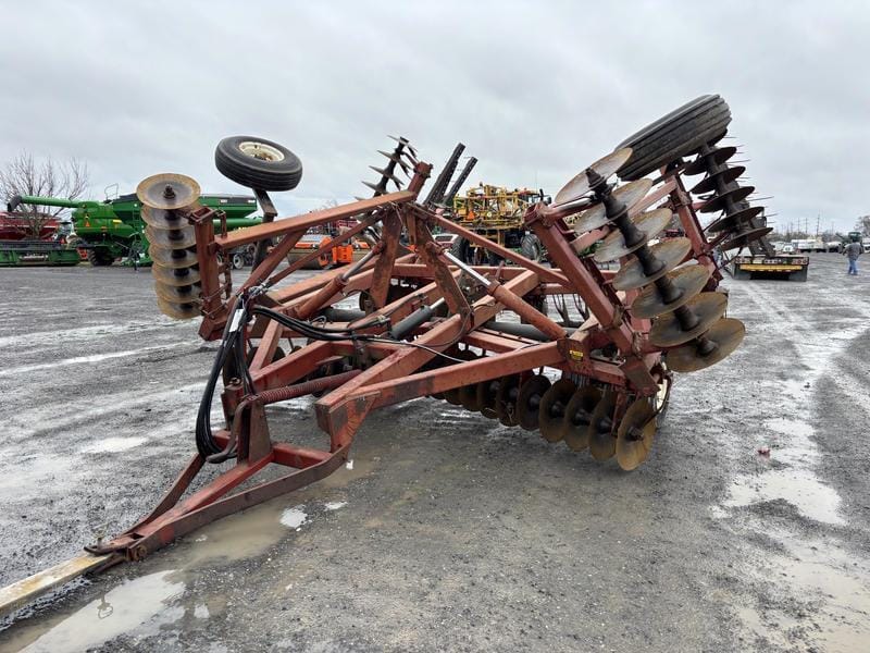 International Harvester 490 Equipment Image0