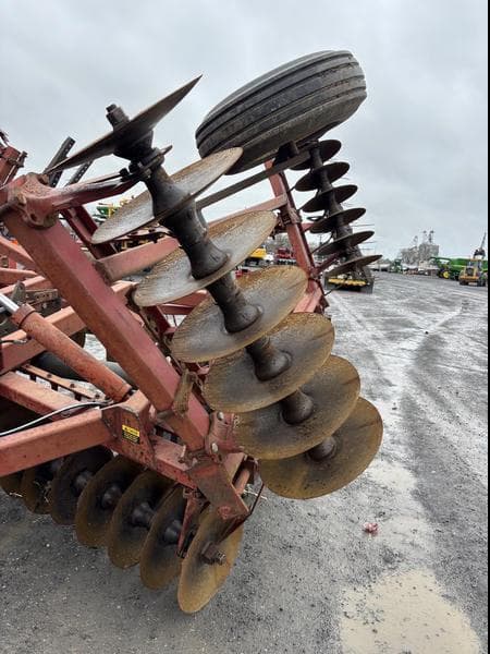 Image of International Harvester 490 equipment image 1