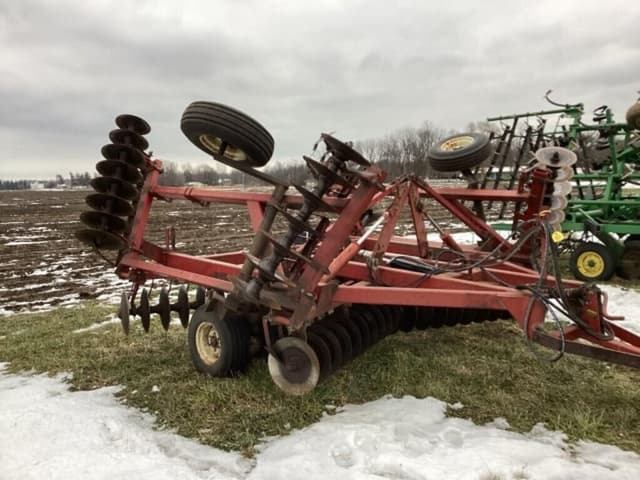 Image of International Harvester 490 equipment image 1