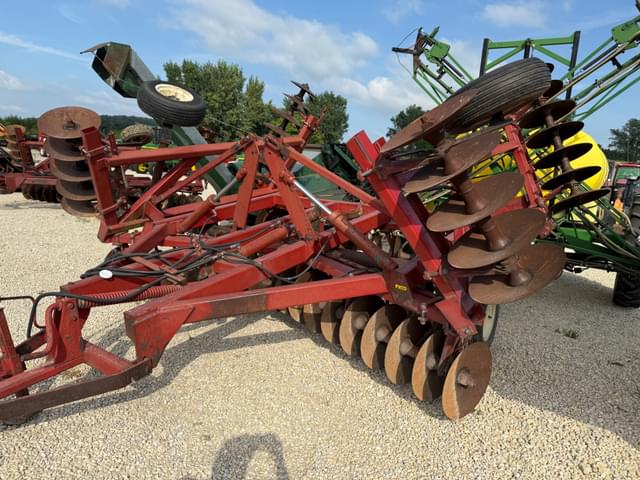 Image of International Harvester 490 equipment image 2