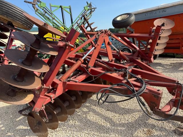 Image of International Harvester 490 equipment image 4