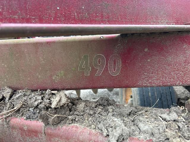 Image of International Harvester 490 equipment image 3