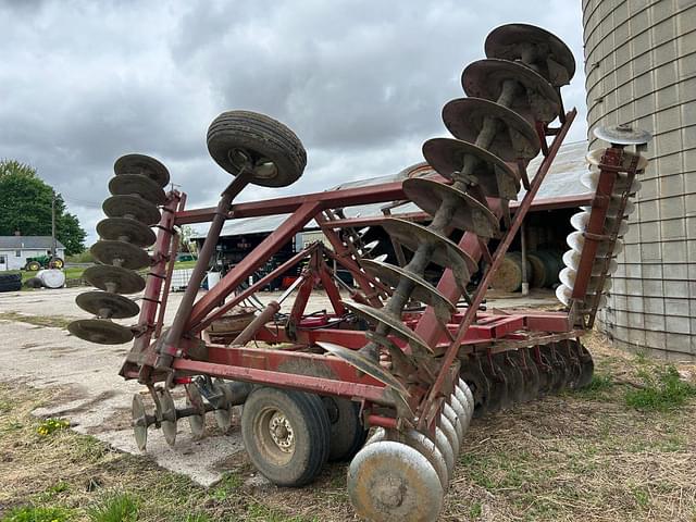 Image of International Harvester 490 equipment image 4