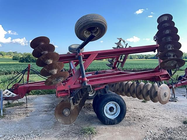 Image of International Harvester 490 equipment image 2