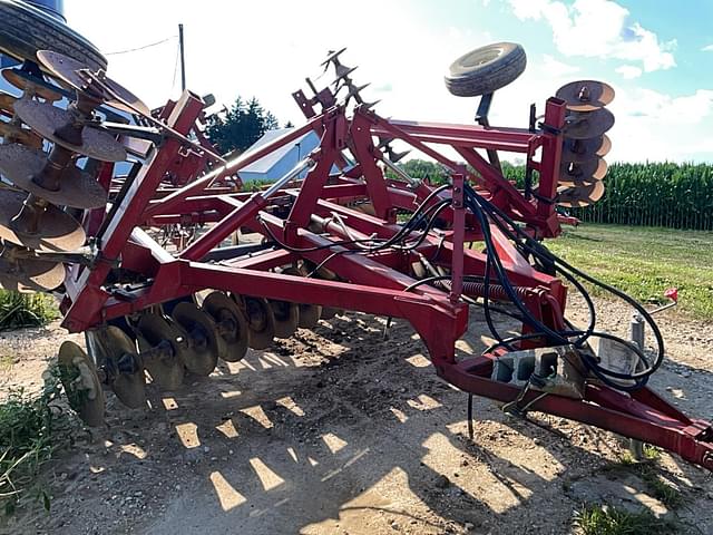 Image of International Harvester 490 equipment image 1