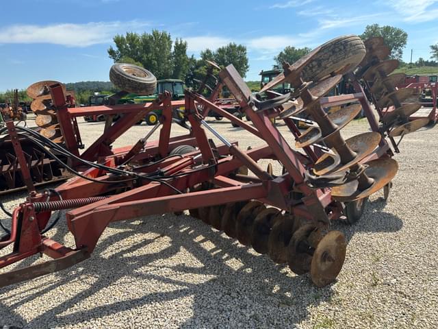 Image of International Harvester 490 equipment image 1