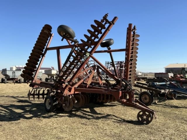 Image of International Harvester 490 equipment image 1