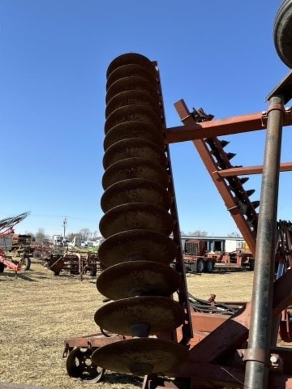 Image of International Harvester 490 equipment image 4