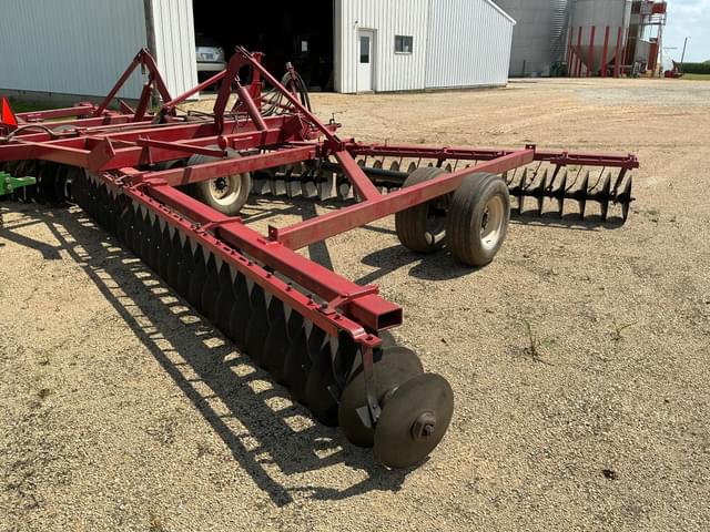Image of International Harvester 490 equipment image 4