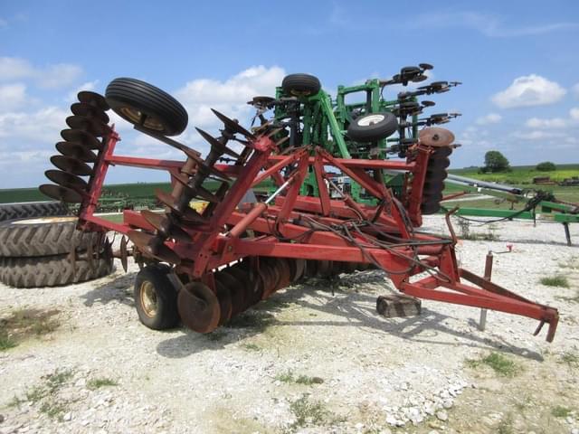 Image of International Harvester 490 equipment image 1