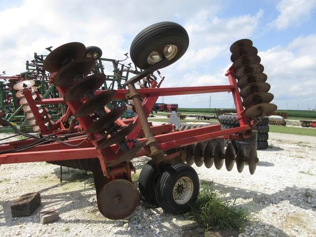 Image of International Harvester 490 equipment image 4
