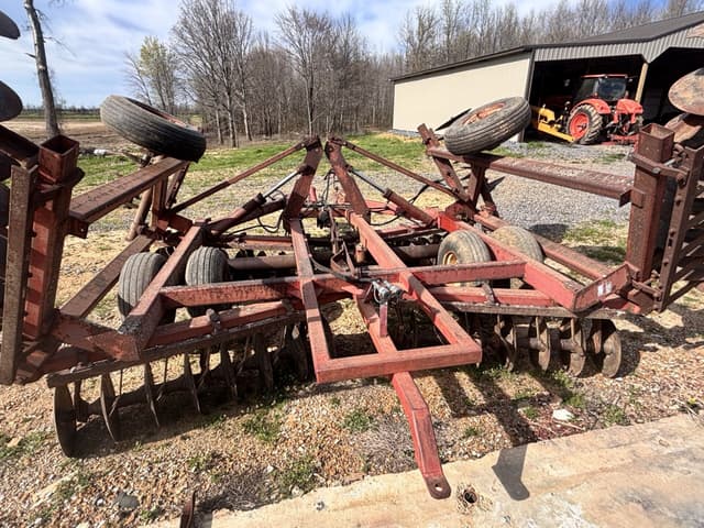 Image of International Harvester 490 equipment image 3