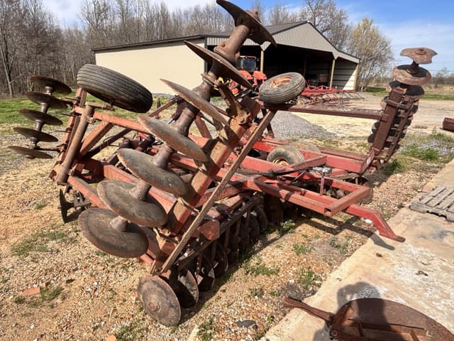 Image of International Harvester 490 equipment image 4