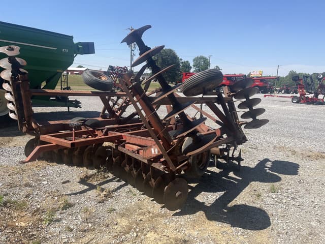 Image of International Harvester 490 equipment image 2