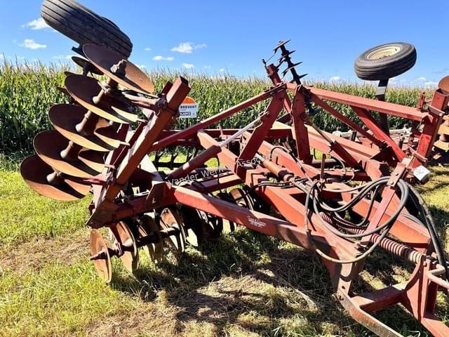 Image of International Harvester 490 equipment image 3