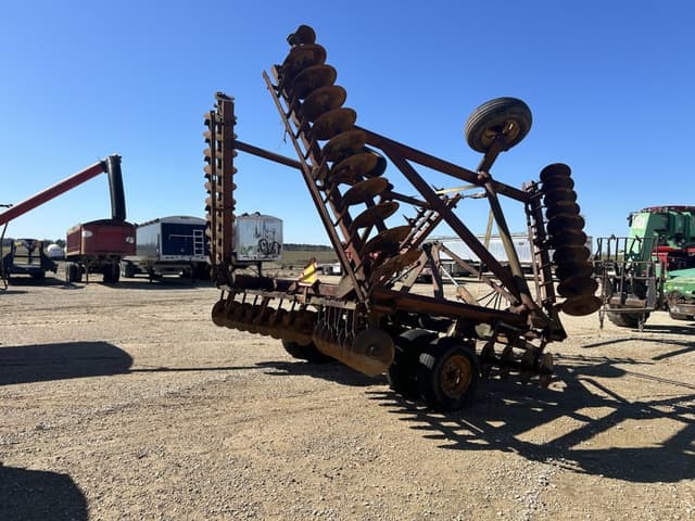 Image of International Harvester 490 equipment image 2