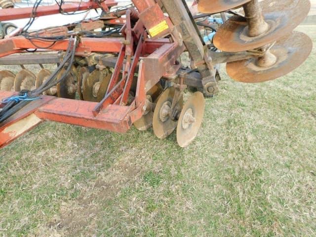 Image of International Harvester 496 equipment image 3