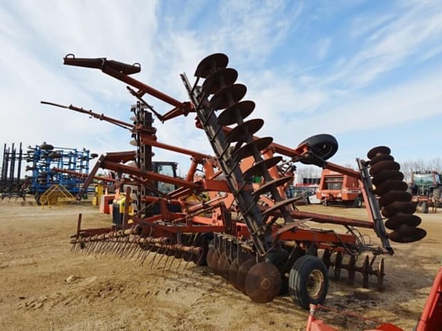 Image of International Harvester 496 equipment image 2