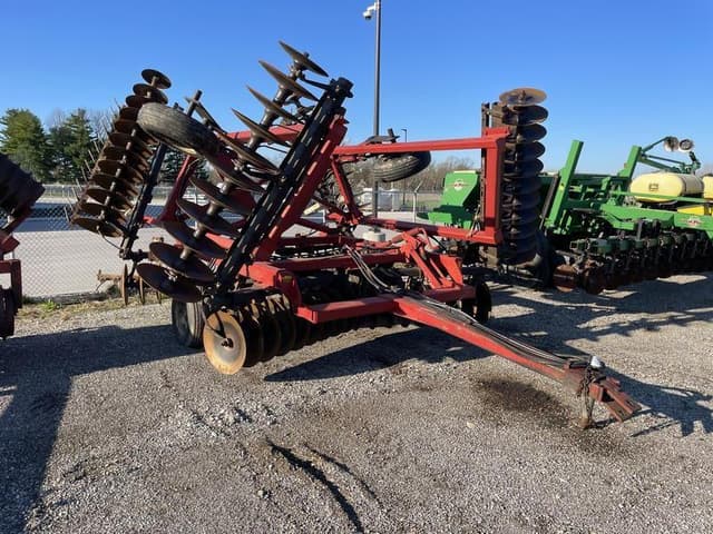 Image of International Harvester 496 equipment image 1