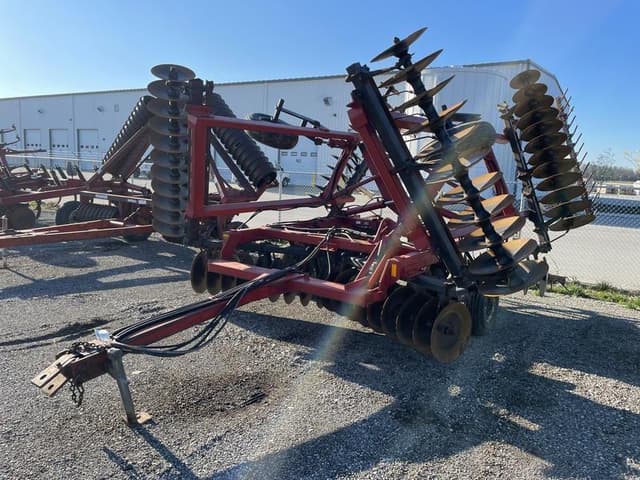 Image of International Harvester 496 equipment image 2