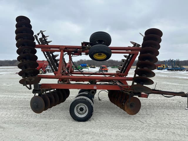 Image of International Harvester 496 equipment image 4