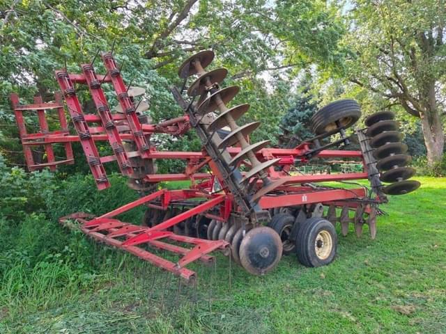Image of International Harvester 496 equipment image 2