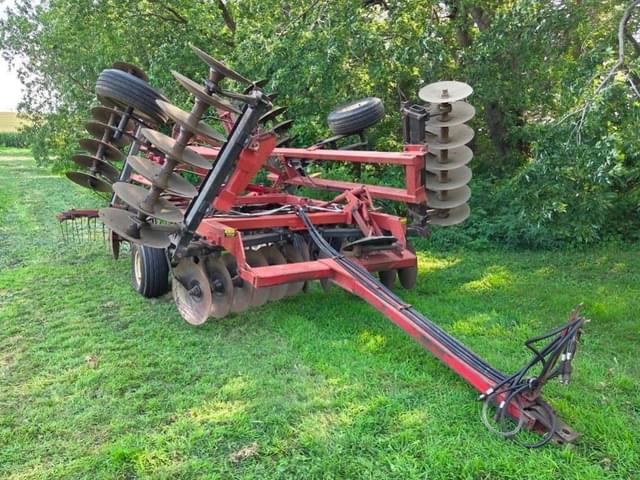 Image of International Harvester 496 equipment image 1